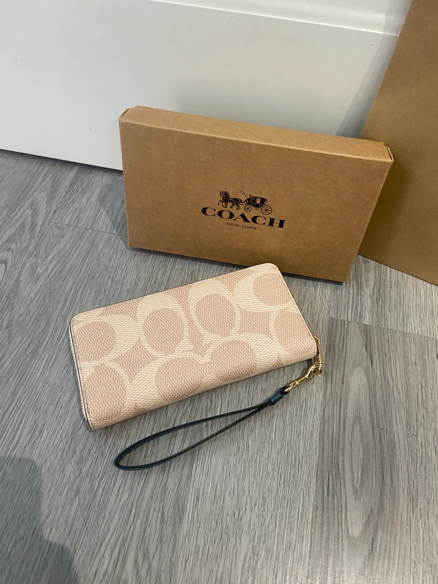 All Categories Coach Wallet (COACH) Coach CZ330