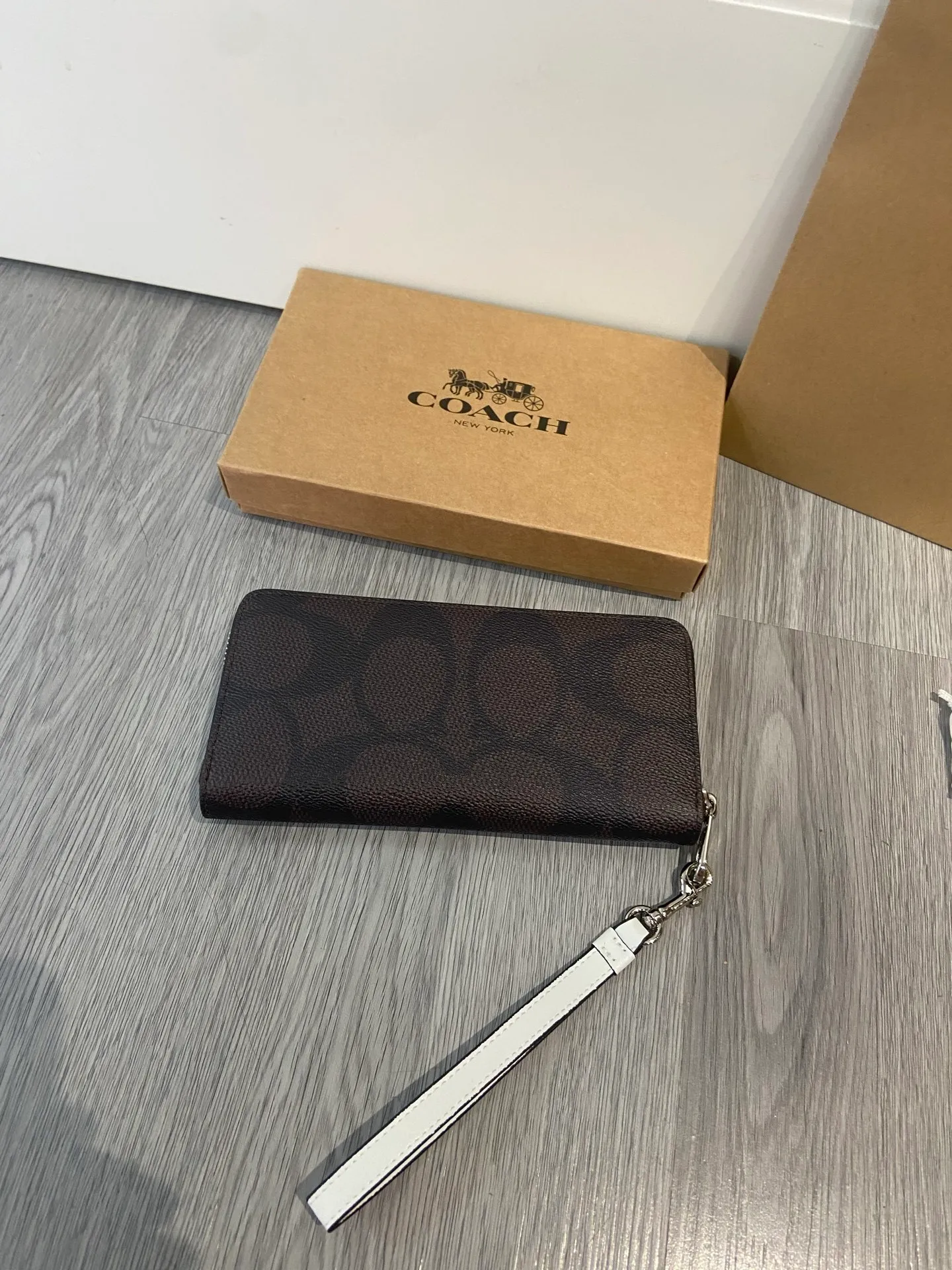 All Categories Coach Wallet (COACH) Coach CZ330