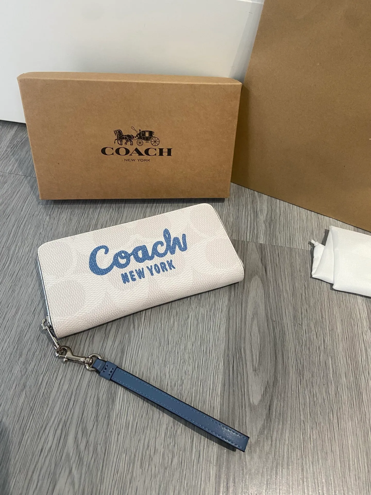 All Categories Coach Wallet (COACH) Coach CZ330