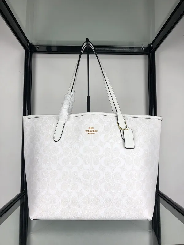 All categories Official website "Brand Women's Bags" Women's Bags 💙 COACH 2023 latest COACH handbags