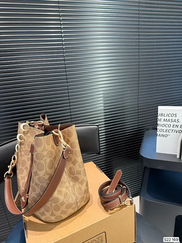 All Categories Official Website "Brand Women's Bags" Women's Bags 💙 COACH 2025 New COACH Crossbody Bag