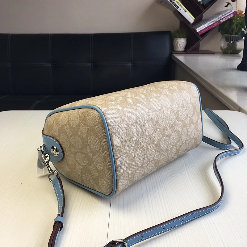 All Categories Official Website "Brand Women's Bags" Women's Bags 💙 COACH 2023 latest COACH crossbody bag