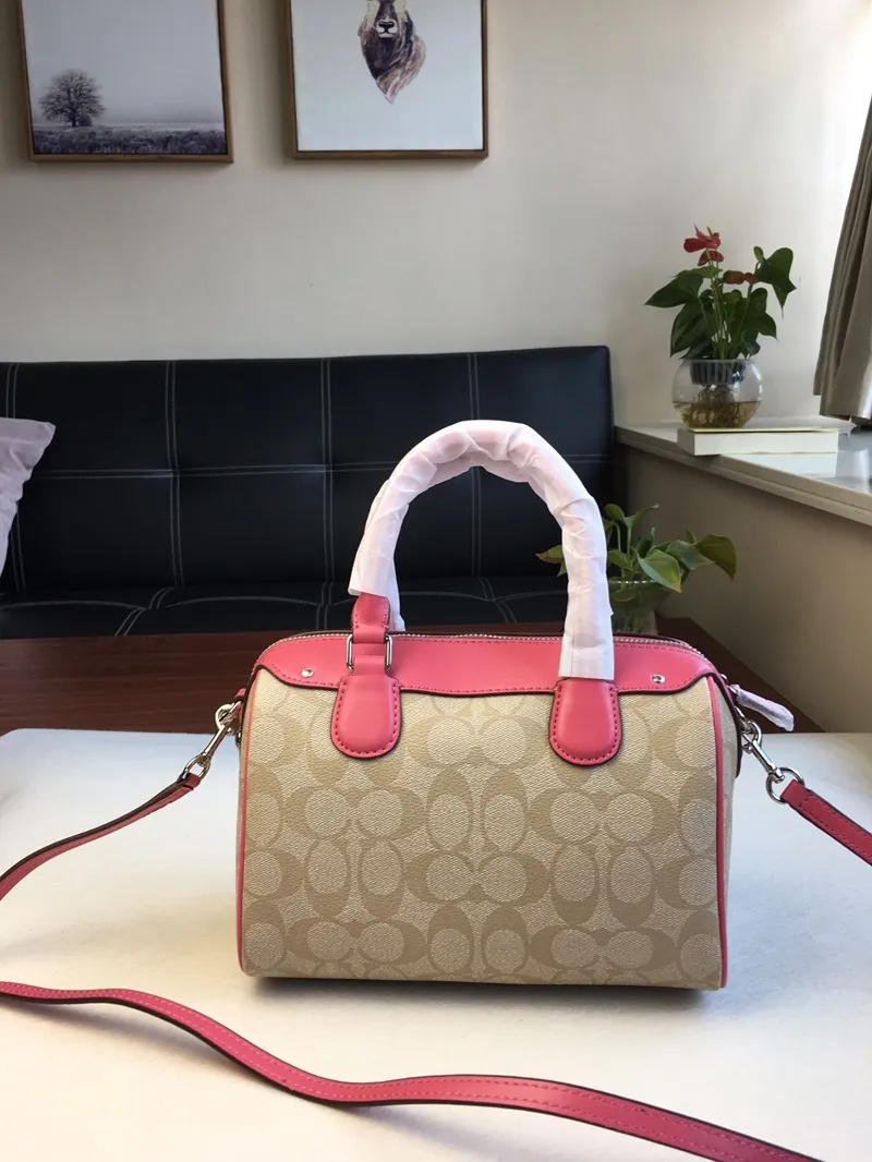 All Categories Official Website "Brand Women's Bags" Women's Bags 💙 COACH 2023 latest COACH crossbody bag