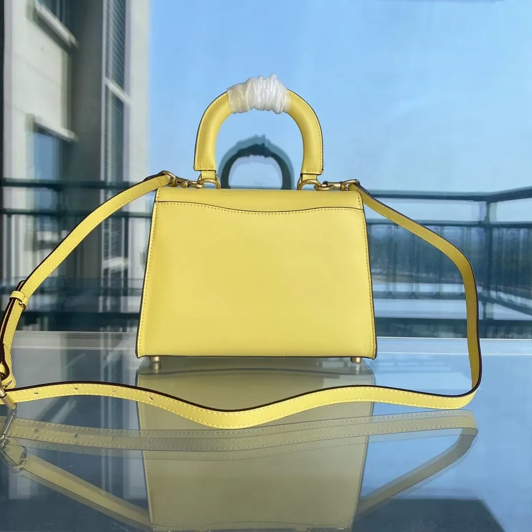 All Categories Official Website "Brand Women's Bags" Women's Bags 💙 COACH 2023 latest COACH crossbody bag