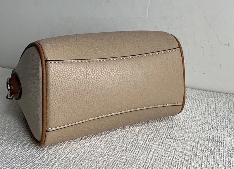 All Categories Official Website "Brand Women's Bags" Women's Bags 💙 COACH 2024 latest model COACH crossbody bag