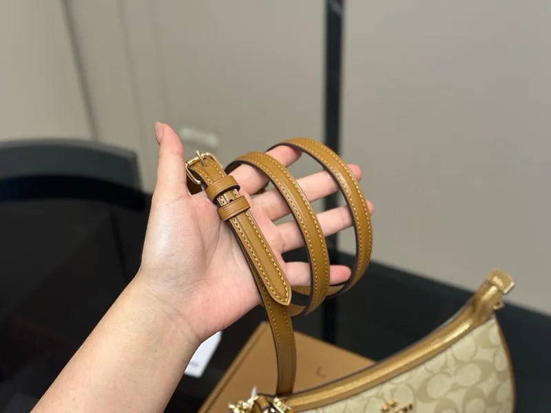 All categories Official website "Brand Women's Bags" Women's Bags 💙 COACH 2025 new COACH armpit bag