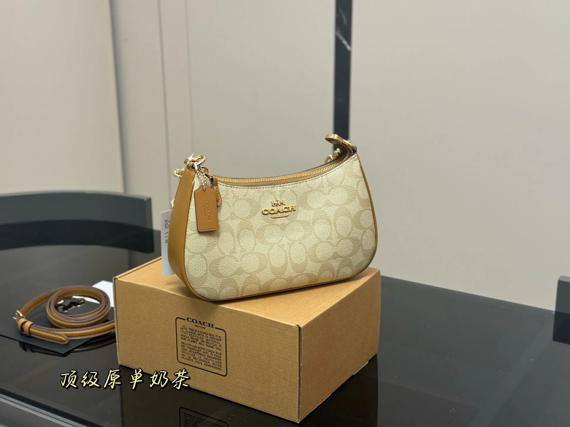 All categories Official website "Brand Women's Bags" Women's Bags 💙 COACH 2025 new COACH armpit bag