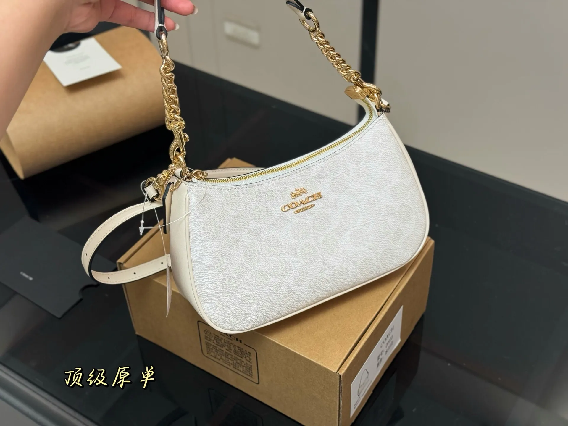 All categories Official website "Brand Women's Bags" Women's Bags 💙 COACH 2025 new COACH armpit bag