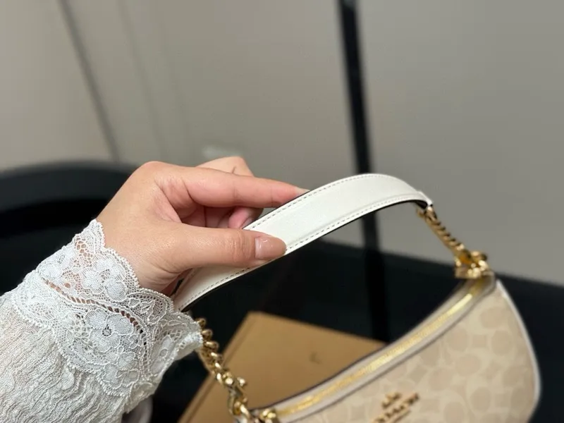 All categories Official website "Brand Women's Bags" Women's Bags 💙 COACH 2025 new COACH armpit bag