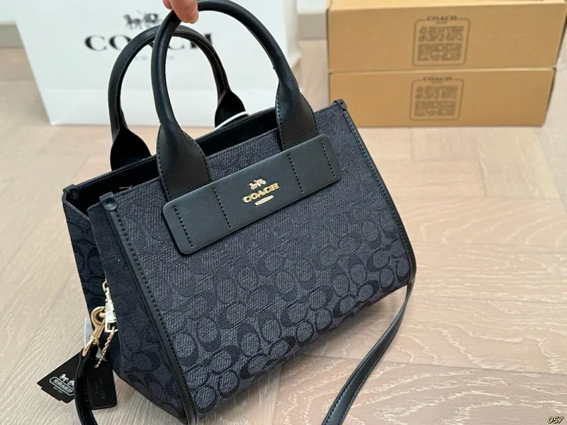 All Categories Official Website "Brand Women's Bags" Women's Bags 💙 COACH 2025 New COACH Crossbody Bag