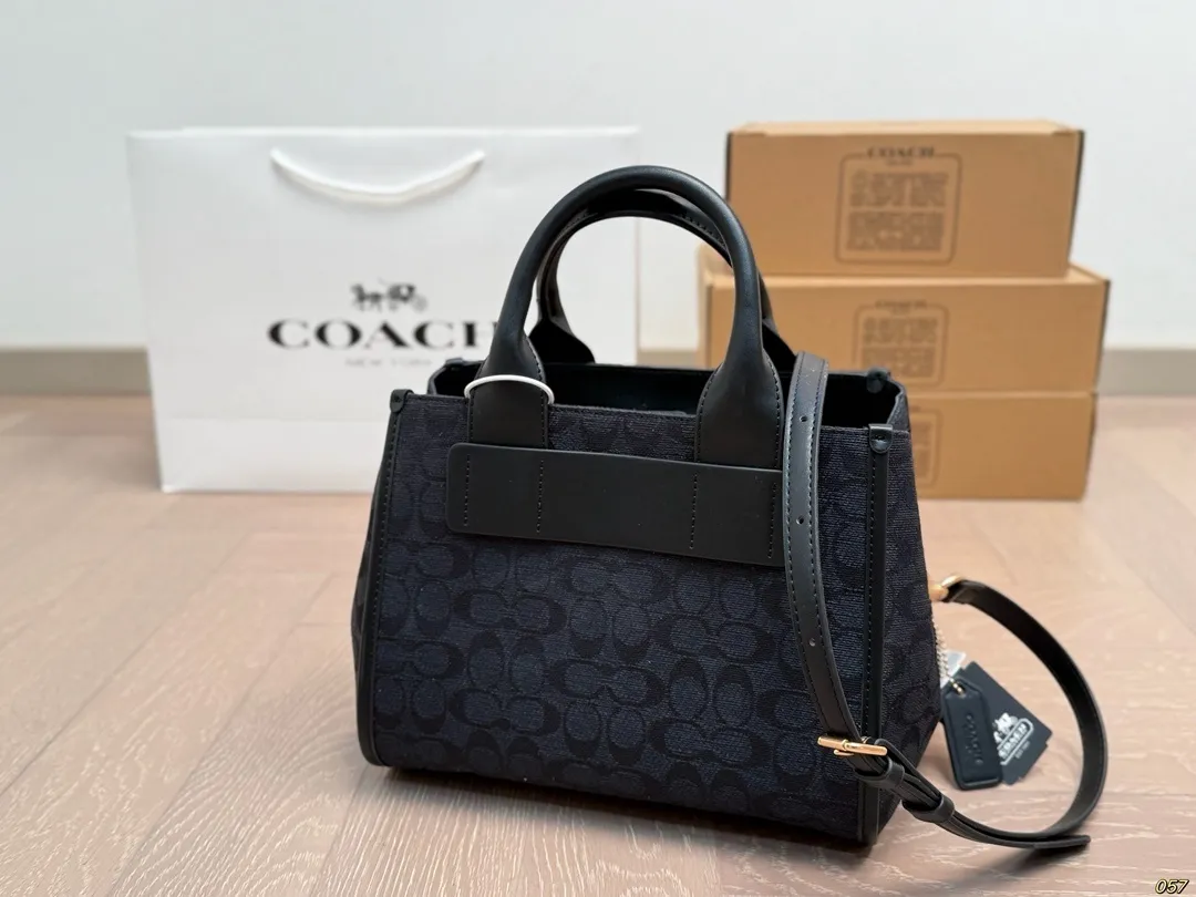 All Categories Official Website "Brand Women's Bags" Women's Bags 💙 COACH 2025 New COACH Crossbody Bag