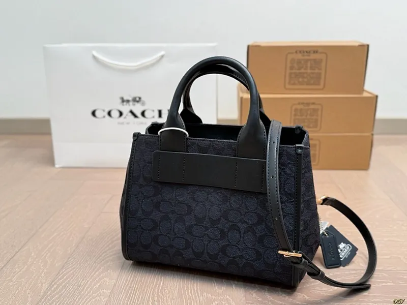 All Categories Official Website "Brand Women's Bags" Women's Bags 💙 COACH 2025 New COACH Crossbody Bag