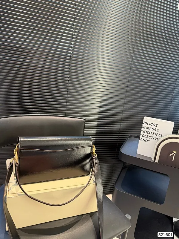 All categories Official website "Brand Women's Bags" Women's Bags 💙 COACH 2025 new COACH armpit bag