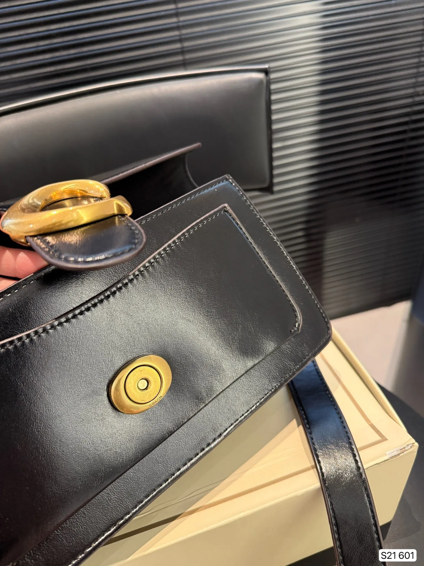 All categories Official website "Brand Women's Bags" Women's Bags 💙 COACH 2025 new COACH armpit bag