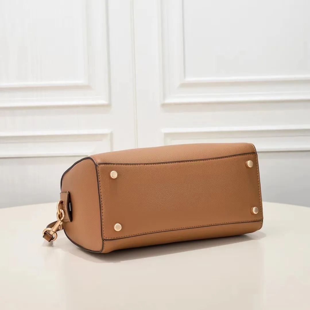 All Categories Official Website "Brand Women's Bags" Women's Bags 💙 COACH 2023 latest COACH crossbody bag