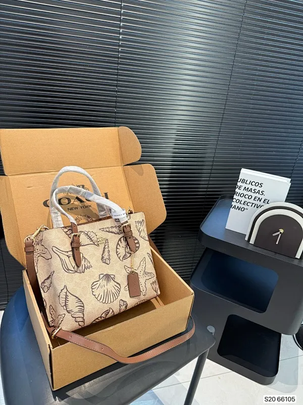 All Categories Official Website "Brand Women's Bags" Women's Bags 💙 COACH 2025 New COACH Crossbody Bag