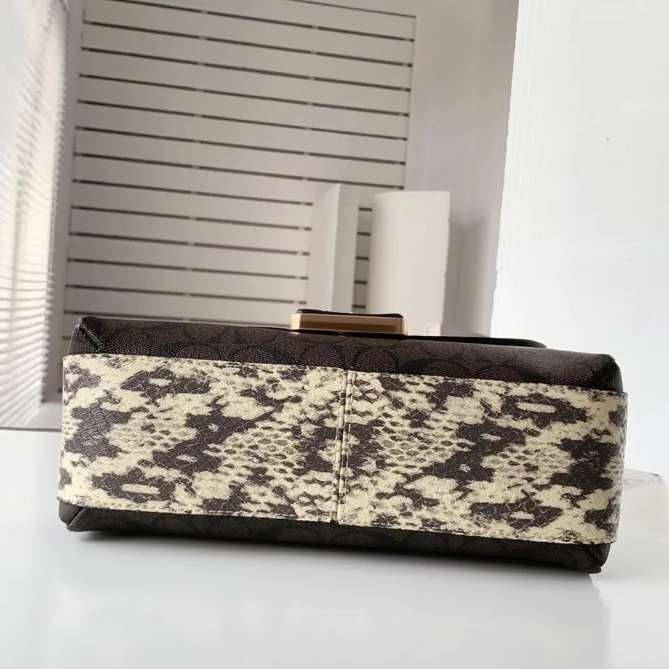 All Categories Official Website "Brand Women's Bags" Women's Bags 💙 COACH 2023 latest COACH crossbody bag