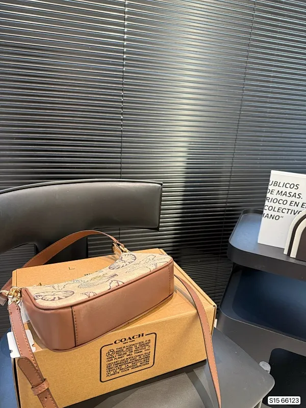 All categories Official website "Brand Women's Bags" Women's Bags 💙 COACH 2025 new COACH armpit bag