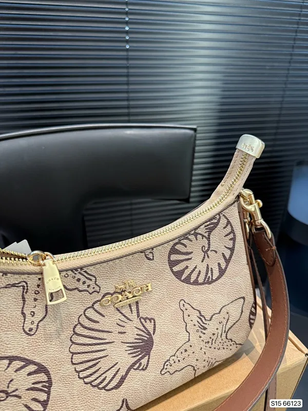 All categories Official website "Brand Women's Bags" Women's Bags 💙 COACH 2025 new COACH armpit bag