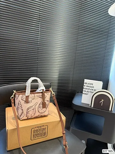 All Categories Official Website "Brand Women's Bags" Women's Bags 💙 COACH 2025 New COACH Crossbody Bag