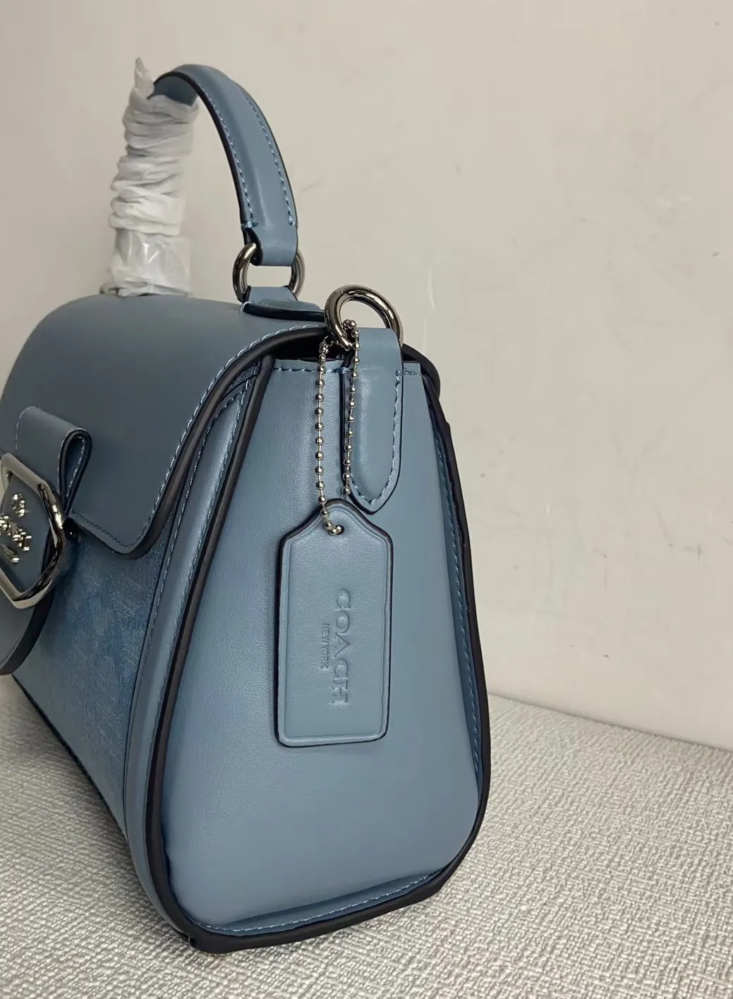 All Categories Official Website "Brand Women's Bags" Women's Bags 💙 COACH 2023 latest COACH crossbody bag