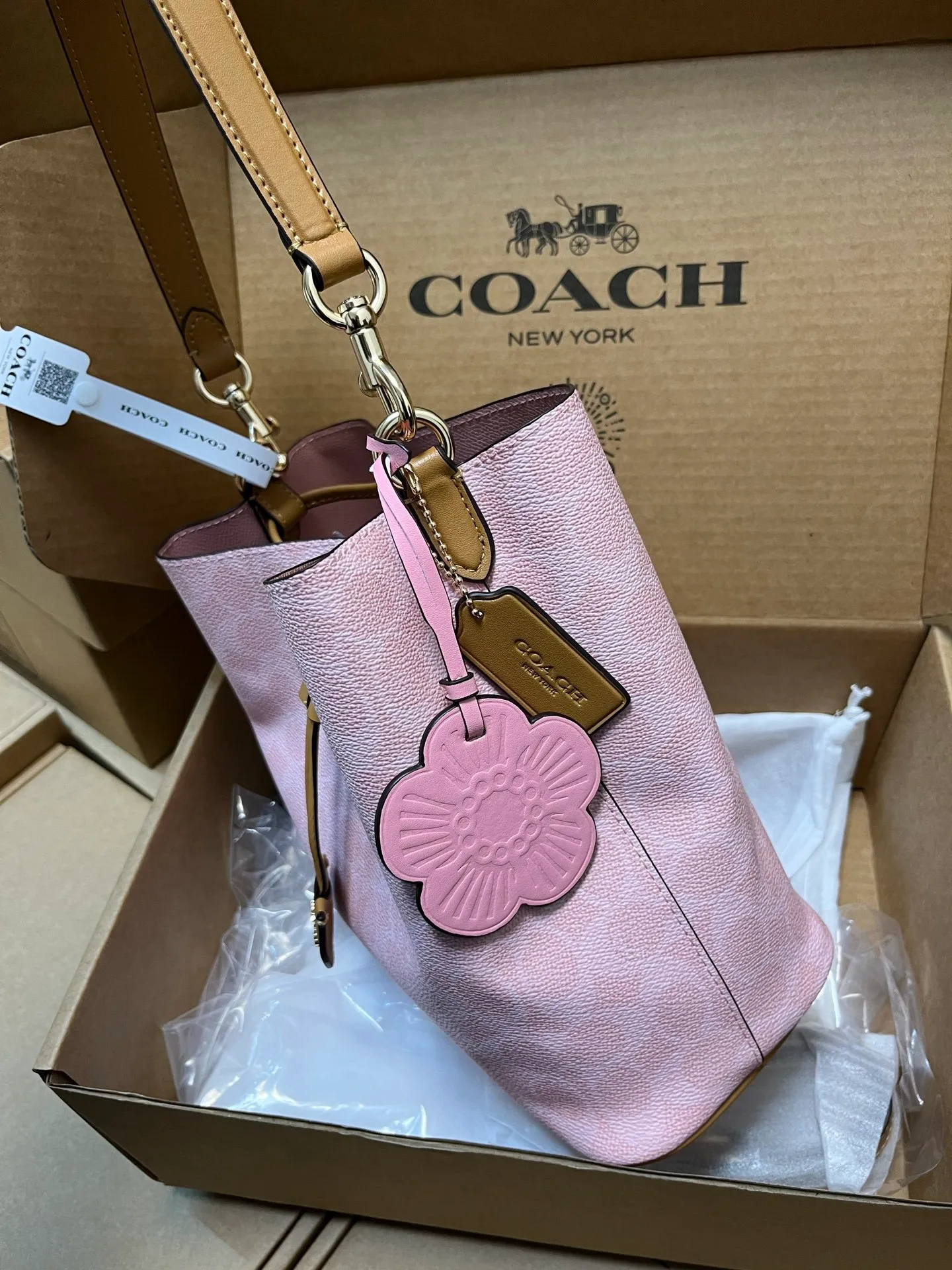 All Categories Official Website "Brand Women's Bags" Women's Bags 💙 COACH 2026 New COACH Bucket Bag