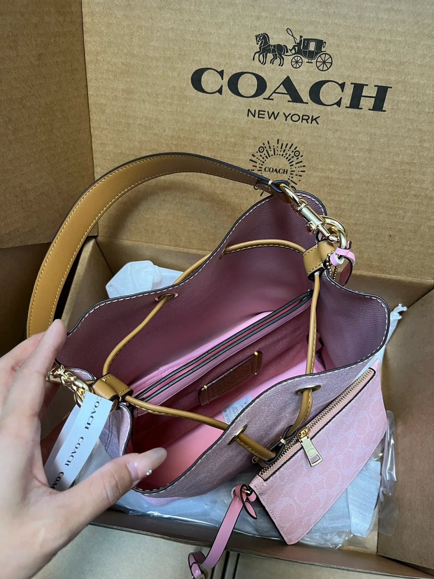 All Categories Official Website "Brand Women's Bags" Women's Bags 💙 COACH 2026 New COACH Bucket Bag