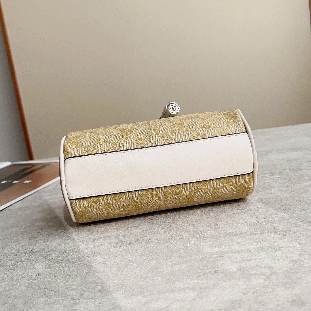 All Categories Official Website "Brand Women's Bags" Women's Bags 💙 COACH 2023 latest COACH crossbody bag