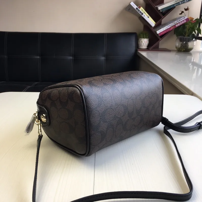 All Categories Official Website "Brand Women's Bags" Women's Bags 💙 COACH 2023 latest COACH crossbody bag