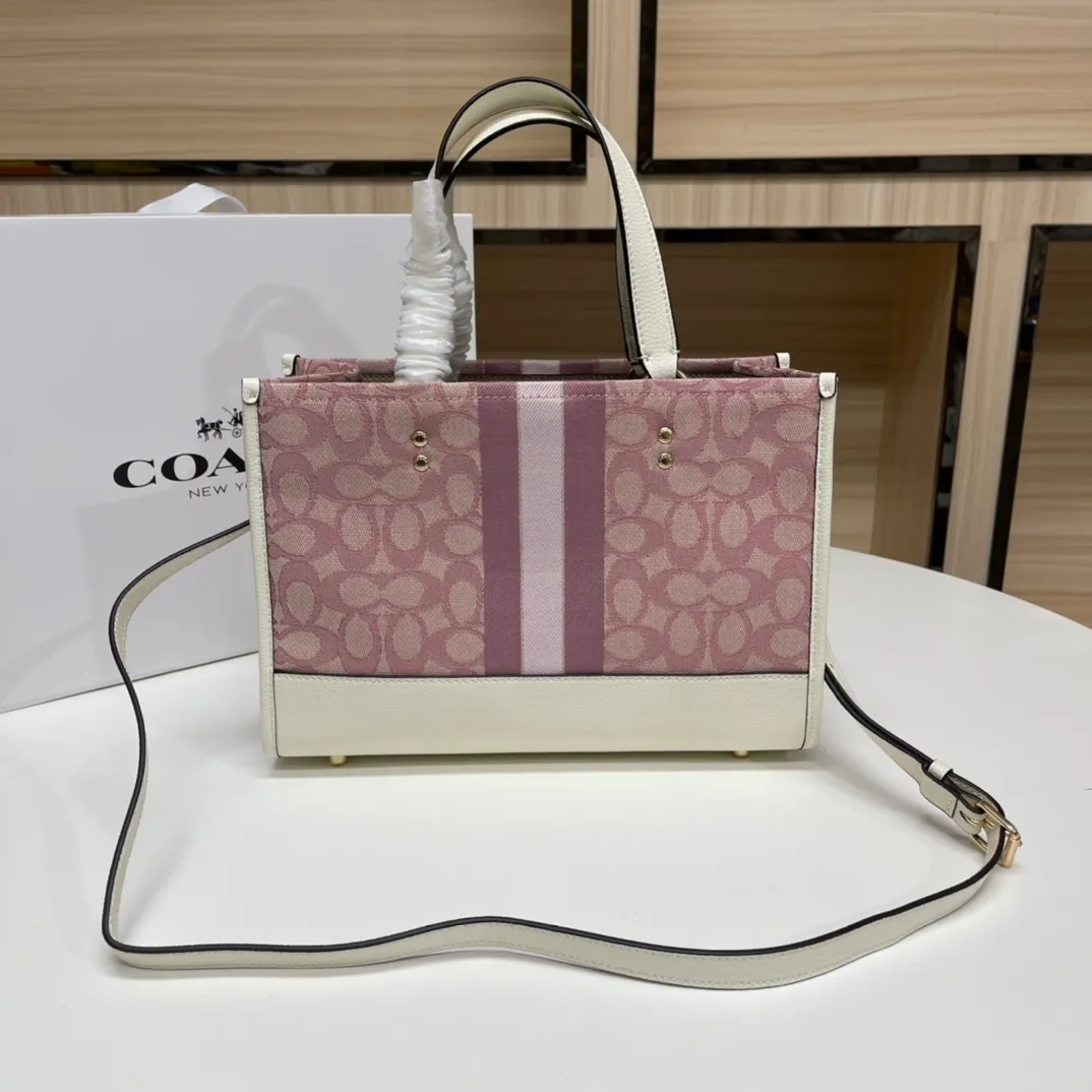 Batch 440💰. coach/Coach new model C7685 Butot horizontal series, latest style design, large round cake LOGO, very iconic, big C with hemp thread old flower embroidery, size about 30X23