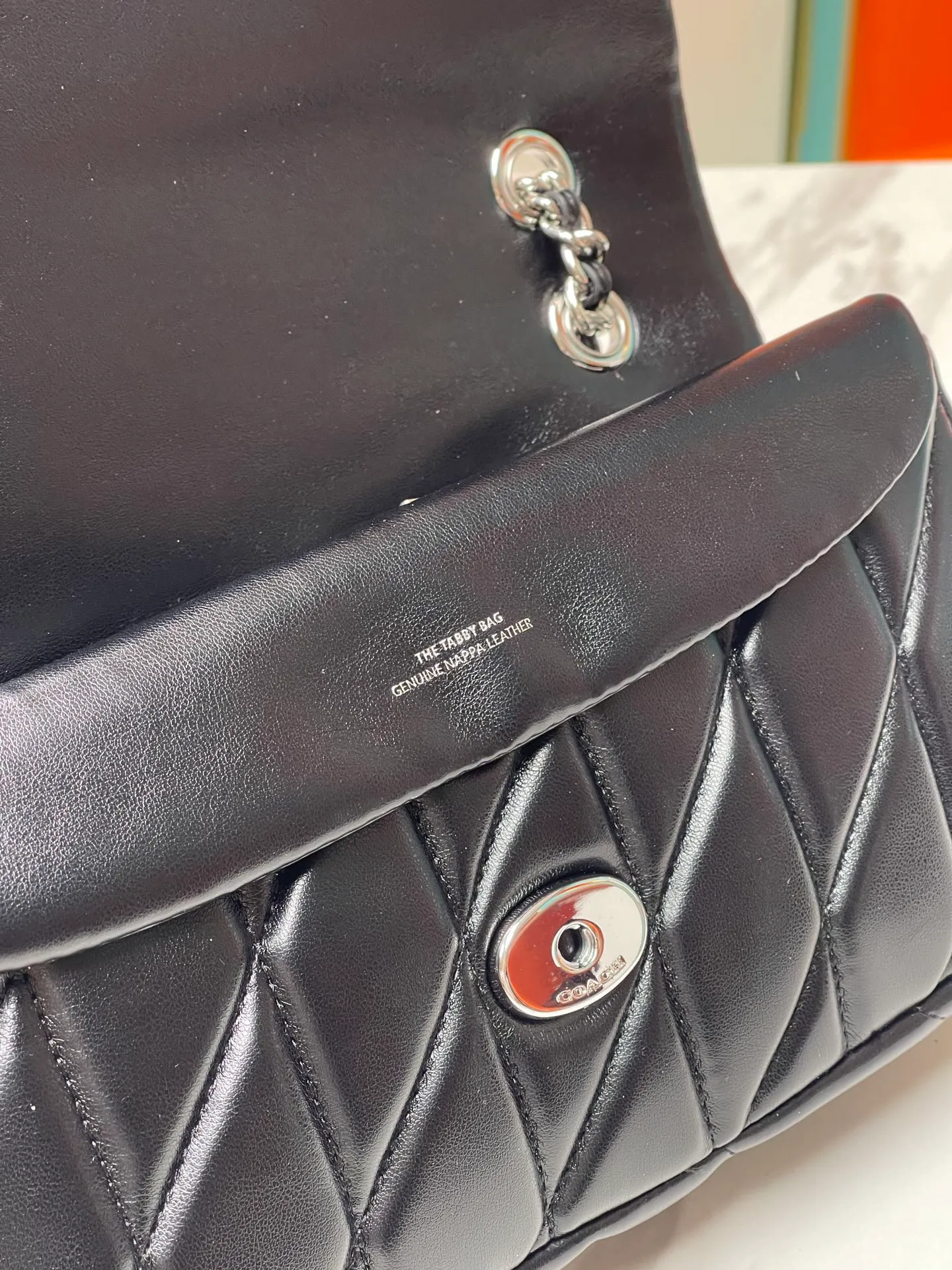 Top original order, batch 500💰Coach/Coach new model, new products synchronized at the counter, model CP400 Quilting Tabby chain tabby with quilting technology, cool dark buckle, low-key and high-end silver buckle. Choose a size and color you like. Size 26/15.