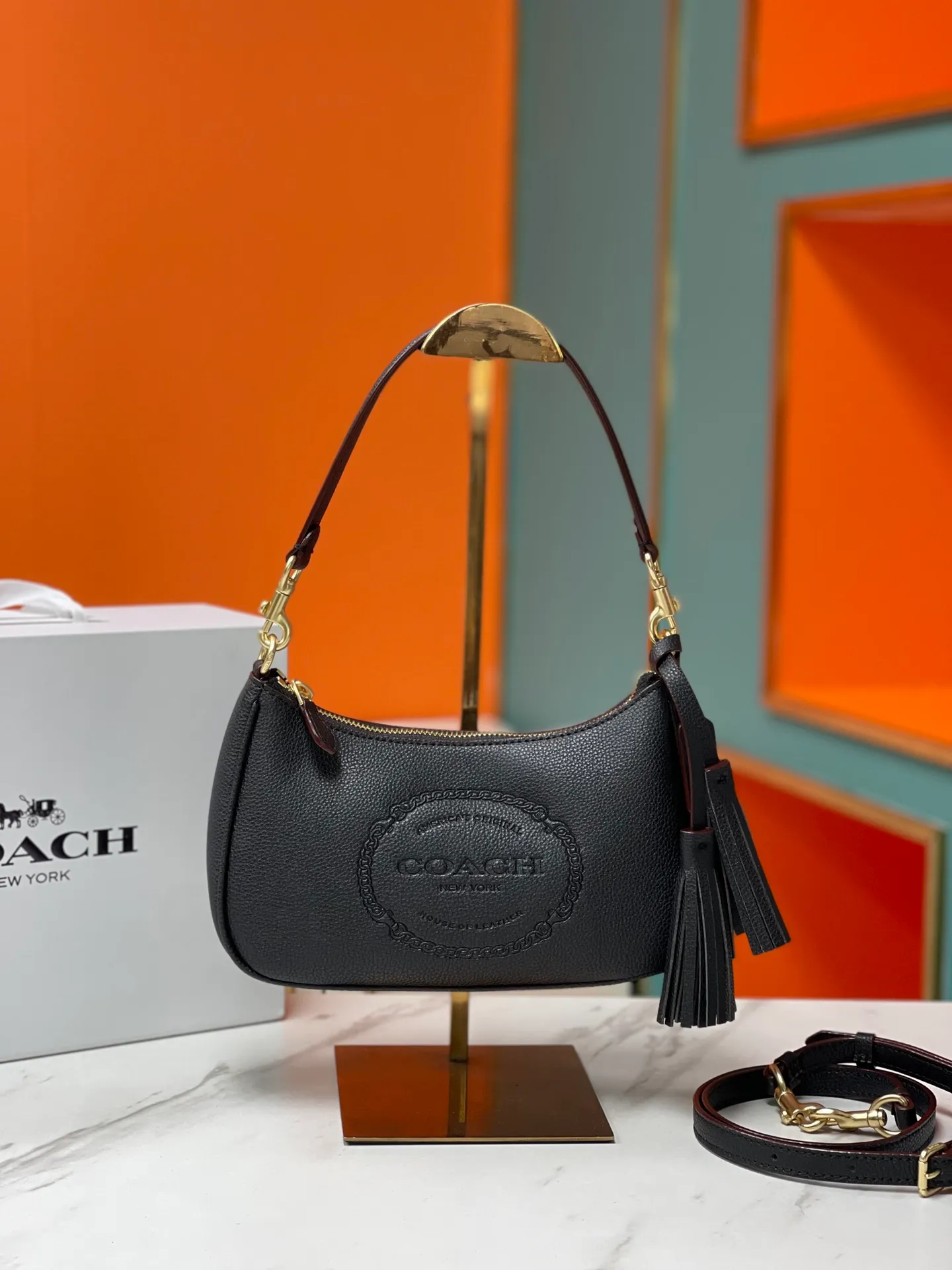 Batch 380💰Model CM084 Coach’s latest armpit bag, size 24.5/15.5/7.5.