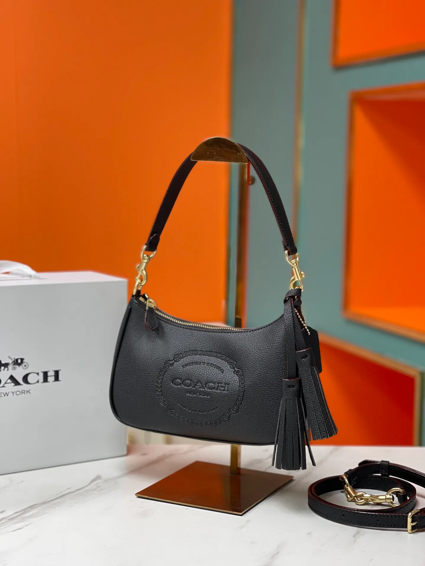 Batch 380💰Model CM084 Coach’s latest armpit bag, size 24.5/15.5/7.5.