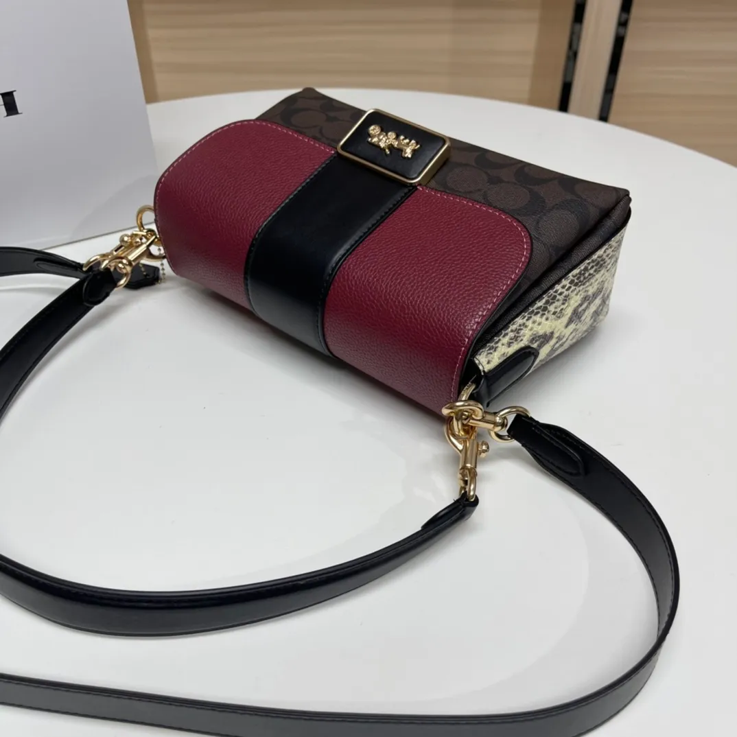 Top original order batch 480💰COACH counter synchronization outlet new GRACE flip shoulder crossbody bag for women, model CC068 size: 26*16*8.5