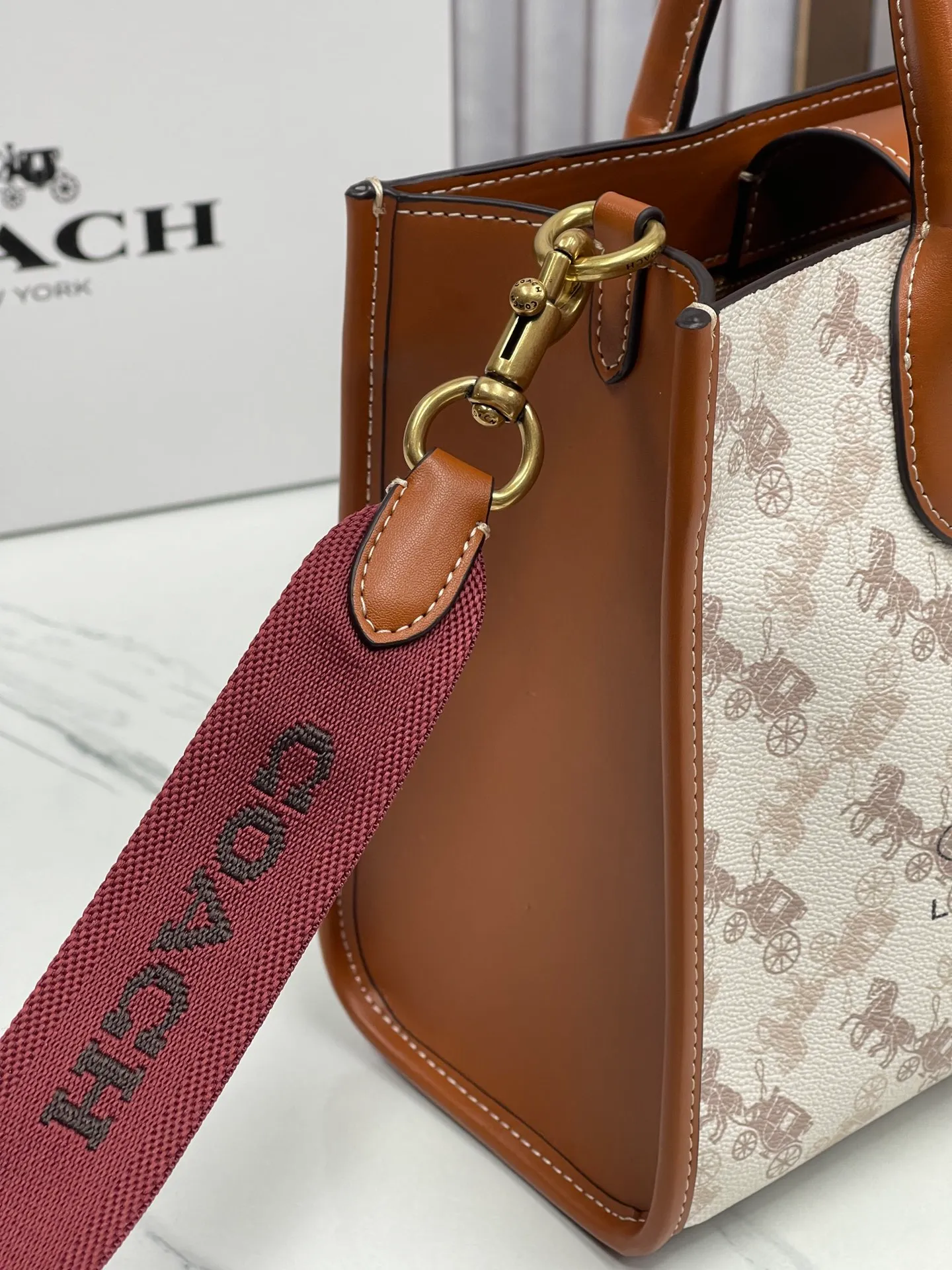 Top original order batch 460💰coach/Coach new model CR680 counter new ACE carriage pattern women's tote bag single shoulder crossbody handheld tote bag double shoulder strap design size: 26X20.5X12