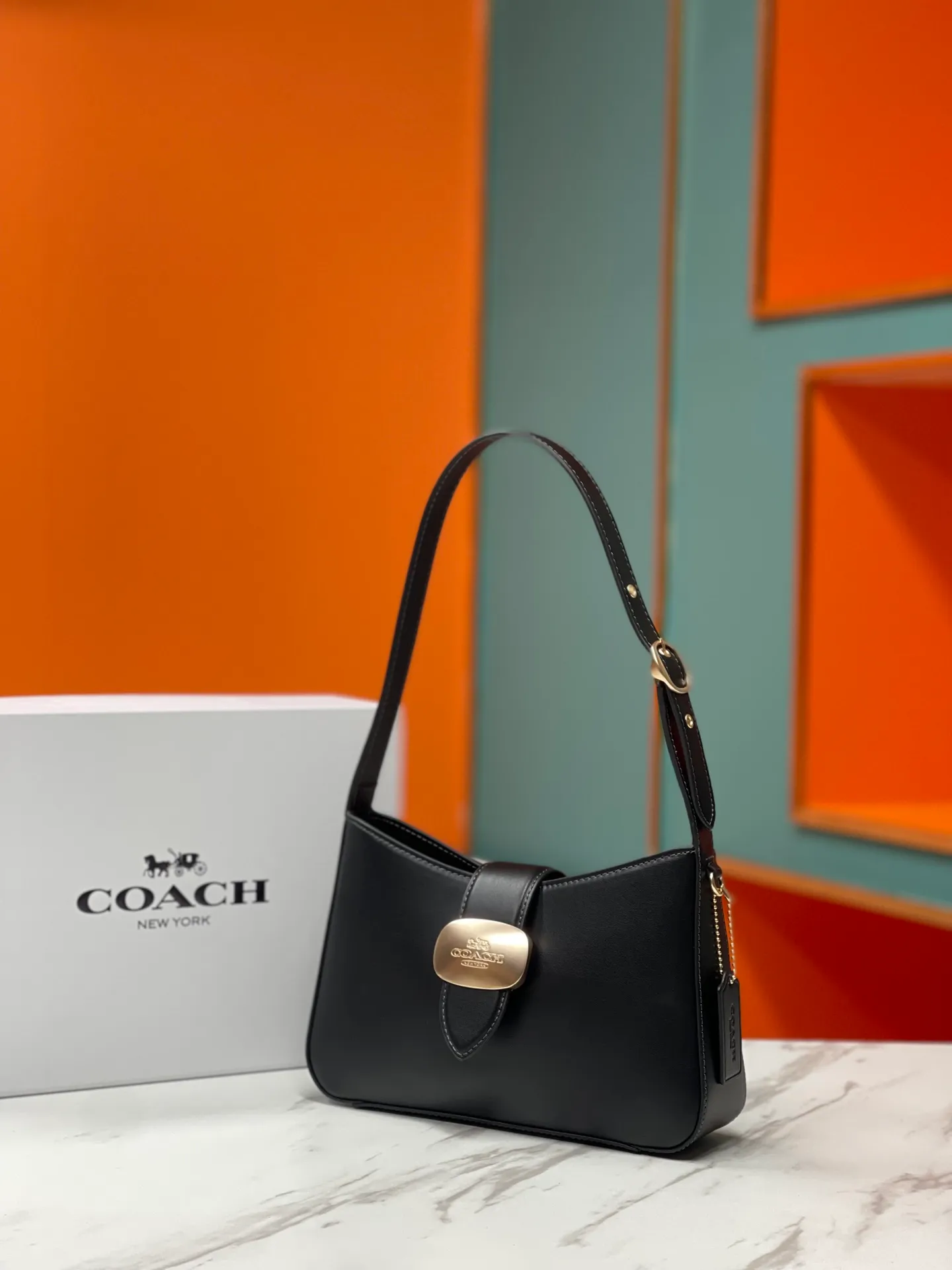 Top original order, batch 400💰Coach counter new model Eliza hobo underarm bag, model CR528. Size 25X6X17