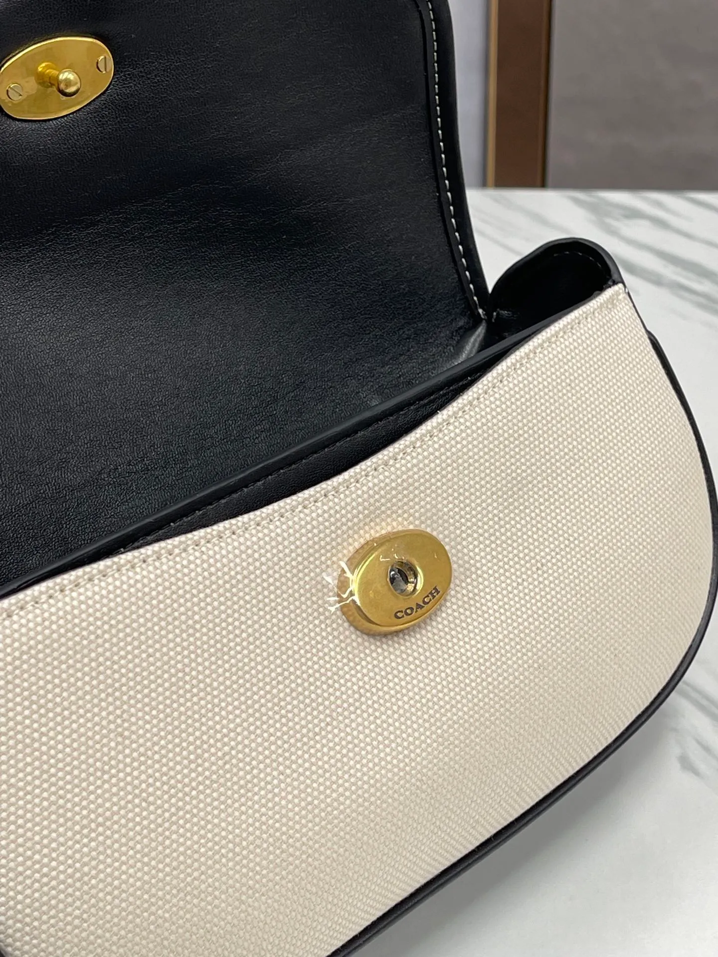 Top original order batch 440💰coach/Coach new women's saddle bag CR668 shoulder cross-body handbag HARLEY23 canvas retro lock bag armpit bag size: 22*13*5
