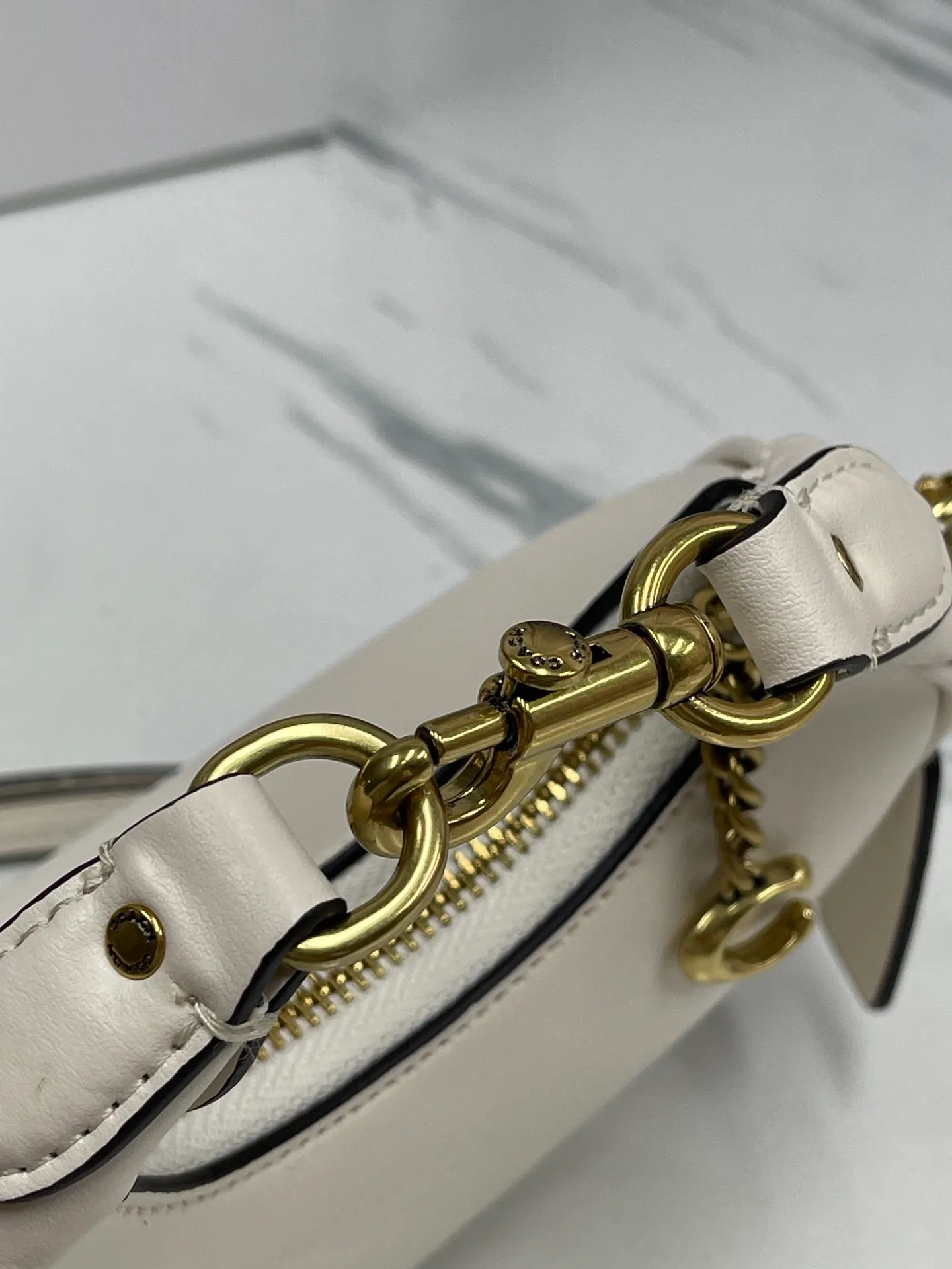 Batch 360💰Coach’s new women’s mini dumpling bag model: CR506 wrist bag, shoulder crossbody retro half-moon bag jonie armpit bag, size: 15*7*6