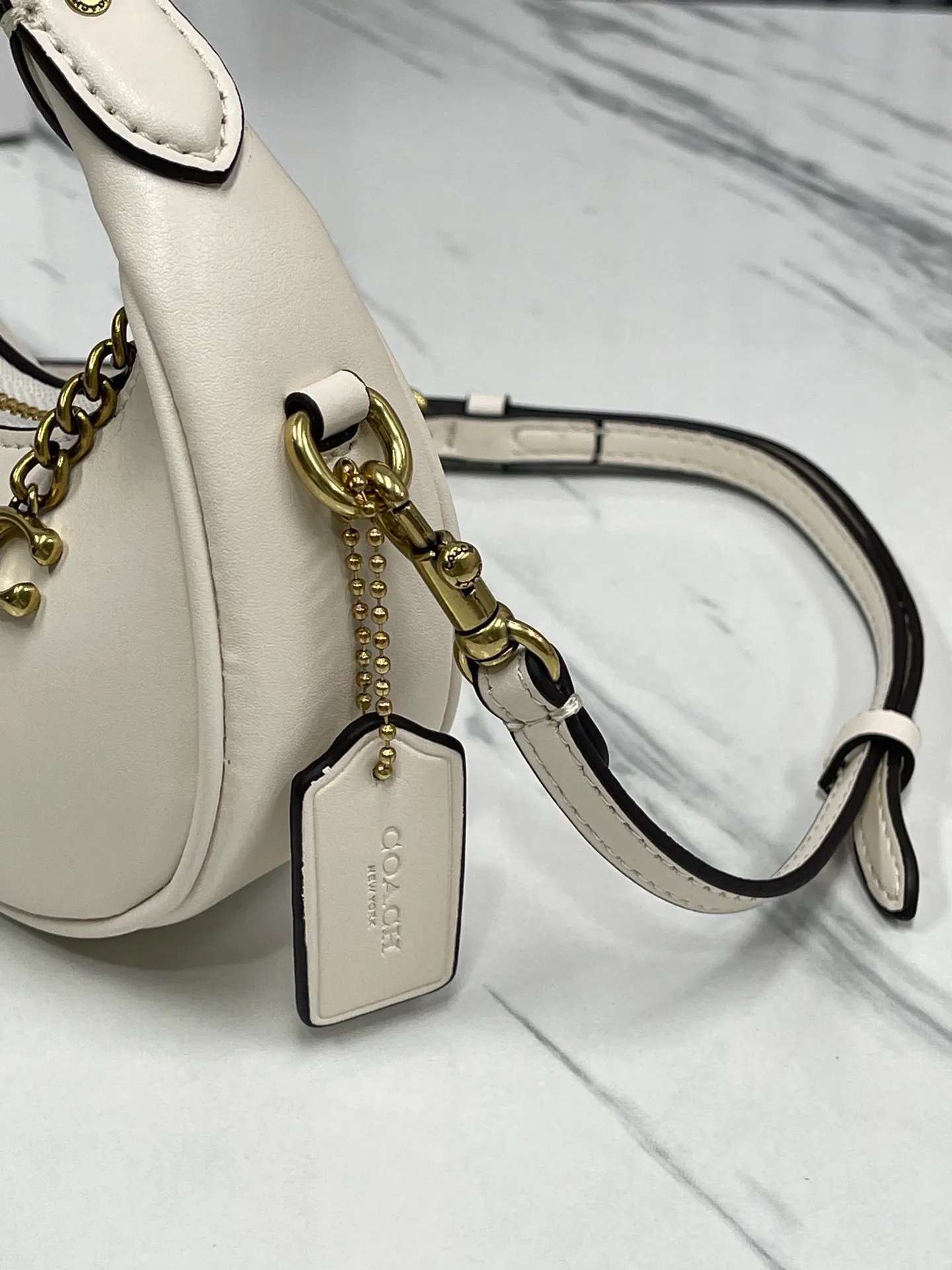 Batch 360💰Coach’s new women’s mini dumpling bag model: CR506 wrist bag, shoulder crossbody retro half-moon bag jonie armpit bag, size: 15*7*6