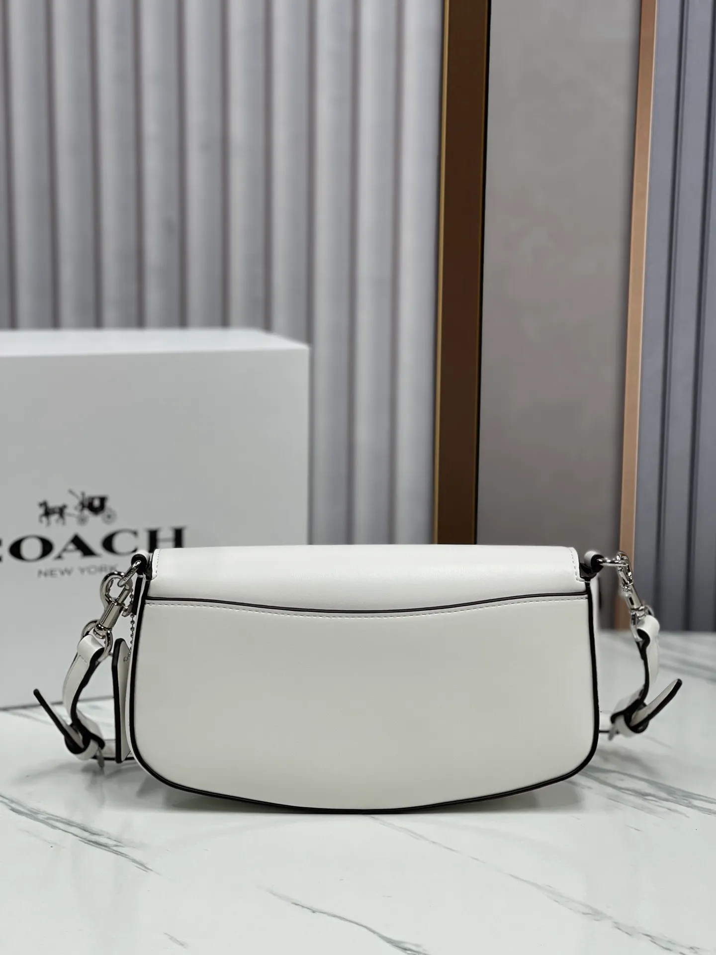 P390🍑Coach/Coach’s new June Satchel. CT776 small bag has that kind of matching feeling and the leather texture is great. Size 23/20/8.5