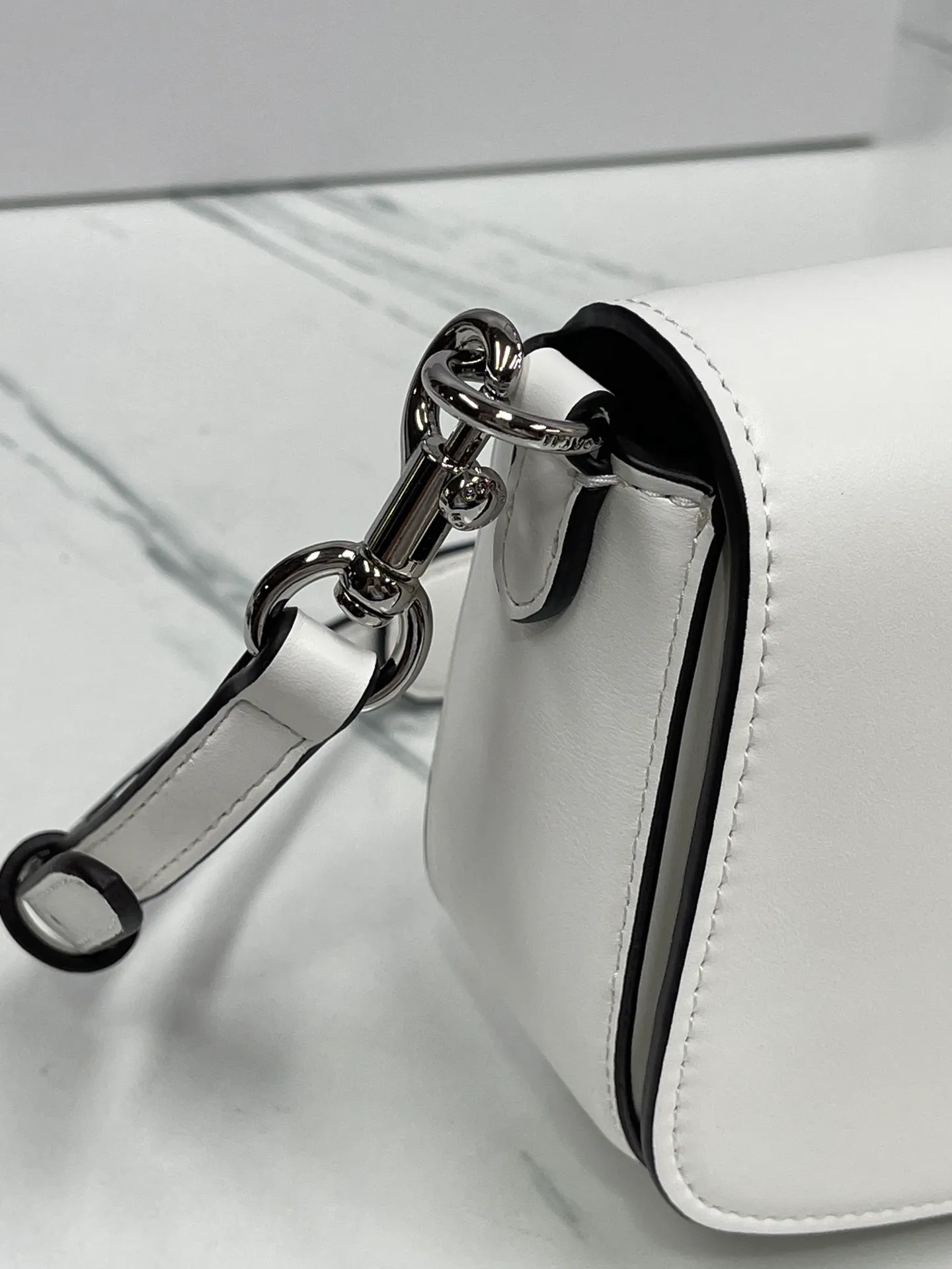 P390🍑Coach/Coach’s new June Satchel. CT776 small bag has that kind of matching feeling and the leather texture is great. Size 23/20/8.5