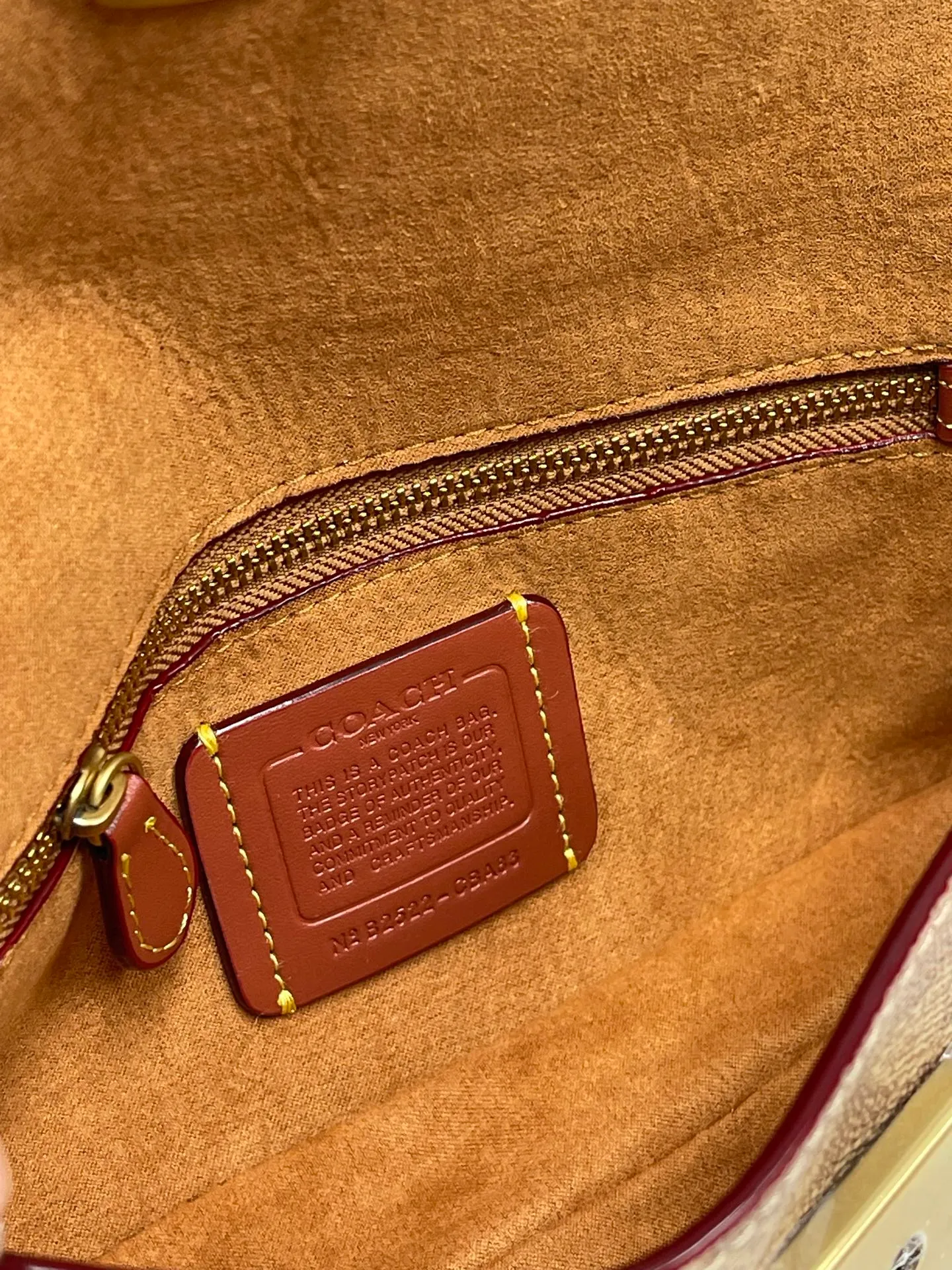 P420¥ [New counter product] COACH/Coach women's JET shoulder bag, crossbody bag, high-end design commuting model: CBA83 size 25*11*5