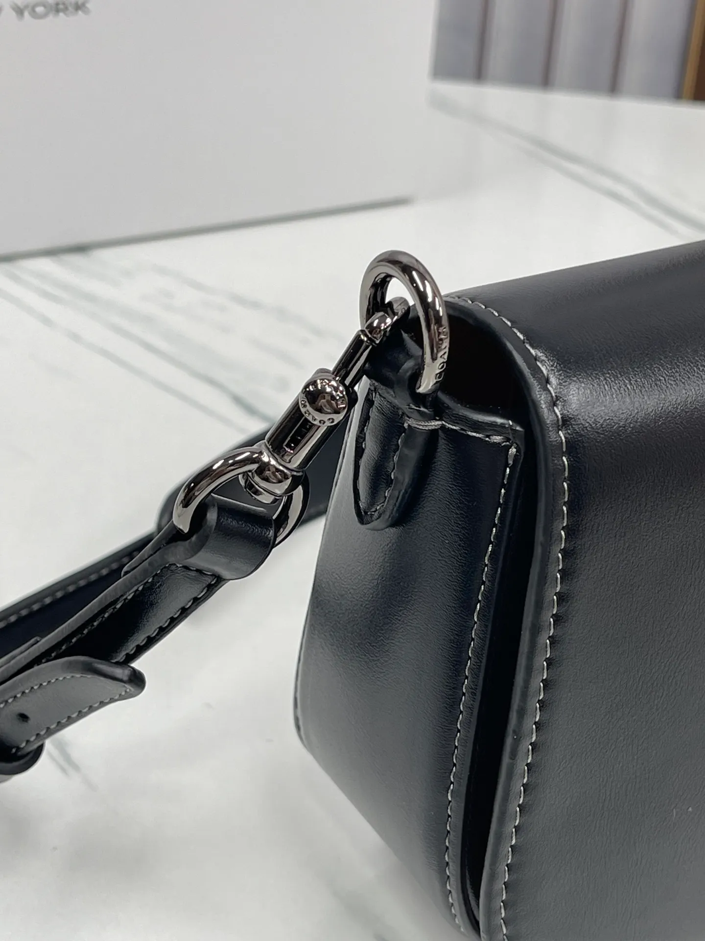P390🍑Coach/Coach’s new June Satchel. CT776 small bag has that kind of matching feeling and the leather texture is great. Size 23/20/8.5
