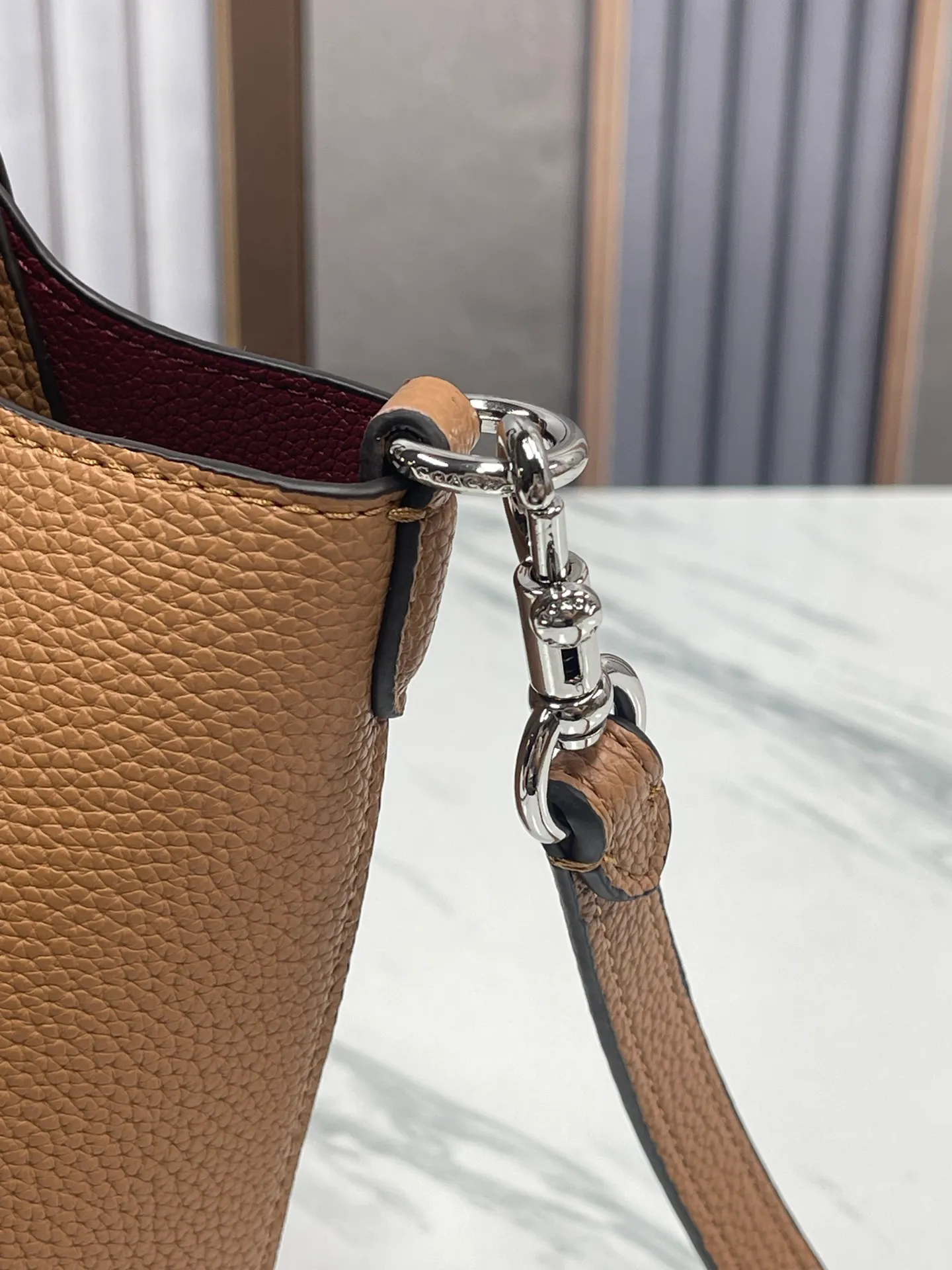 Batch 380💰COACH new models: CR168 full leather, CR256 presbyopia, HANNA bucket bag, hand-held crossbody bag, vegetable basket, small body, large capacity, good-looking and practical 19.5*17.5*13cm