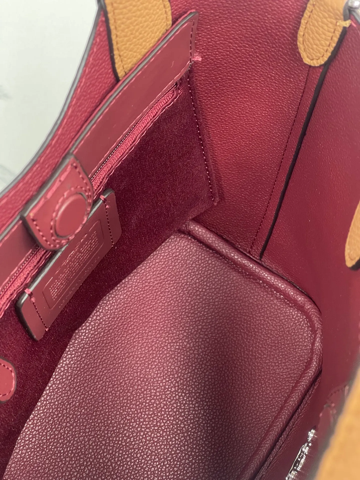 Batch 380💰COACH new models: CR168 full leather, CR256 presbyopia, HANNA bucket bag, hand-held crossbody bag, vegetable basket, small body, large capacity, good-looking and practical 19.5*17.5*13cm