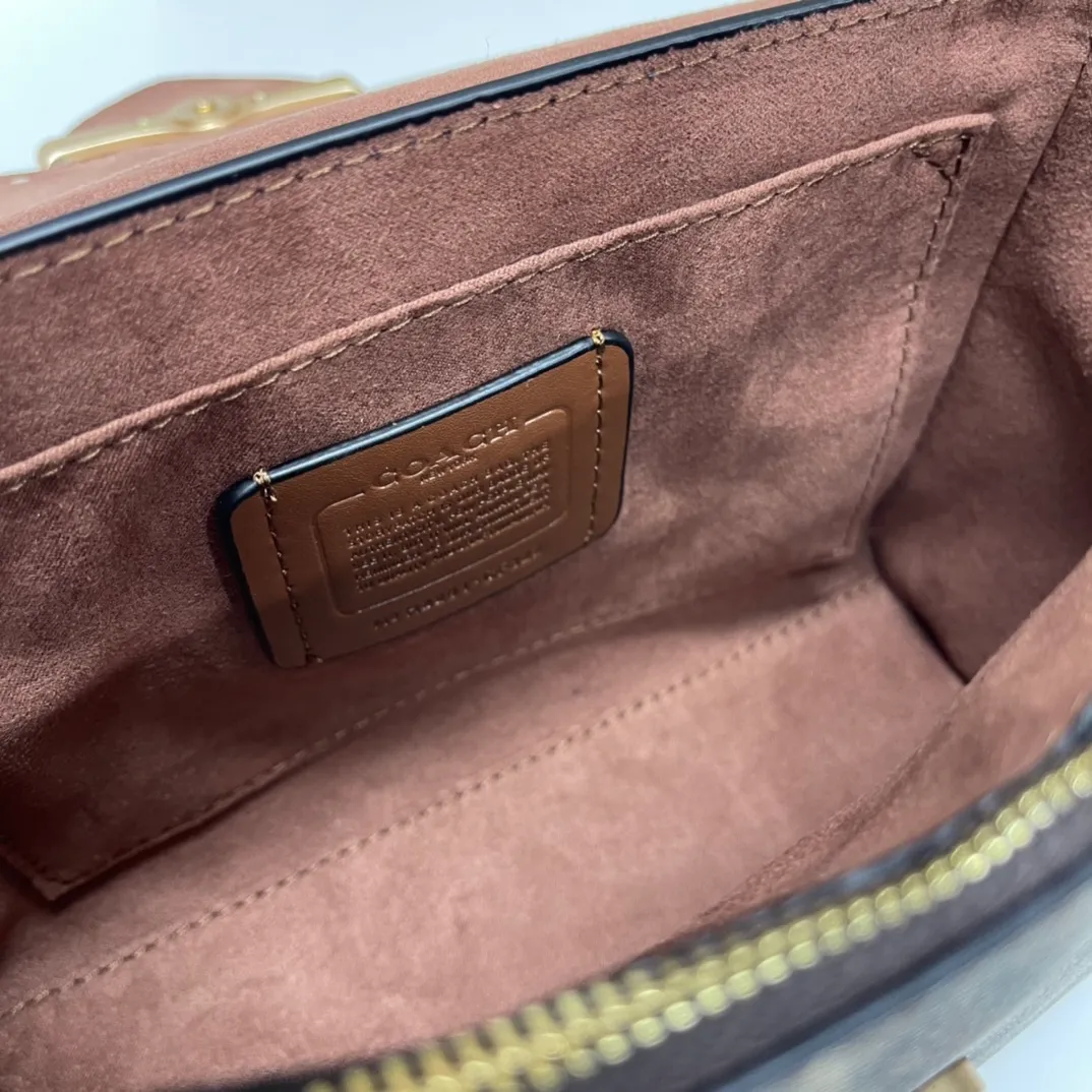 Top original order, batch 520💰Coach counter new synchronized [rose][rose][rose] model CF322 Morgan Tophandle modern retro style has a classic, calm and atmospheric feeling and is very personalized, buckle opening, casual and natural, has a leisurely and lazy feeling ~ It has a detachable long shoulder strap and the capacity is sufficient. Size: 21*16*6