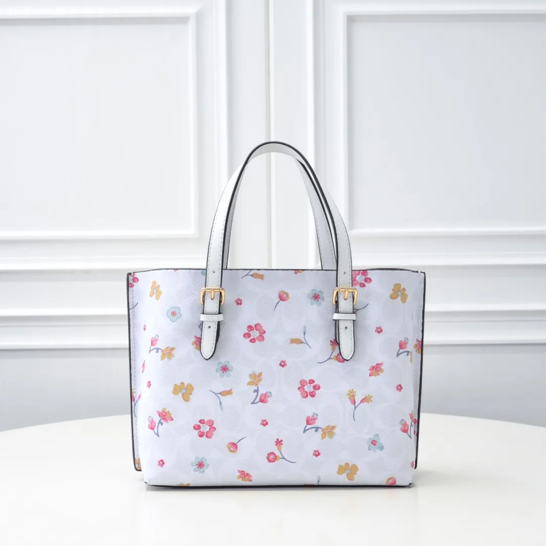 P340 [Top original order] COACH MOLLIE 25 Tote shopping bag, with small floral flowers covering the entire bag, fresh and elegant, full of innocence and romance! Size:25*19*12cm