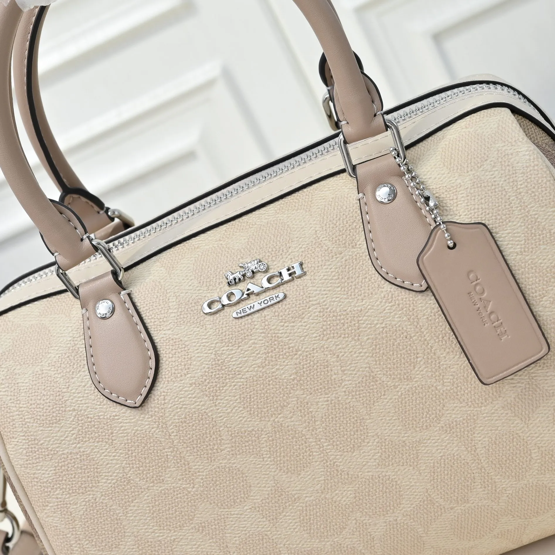 P380【Top original order】Model number: CW377 Size: 25*15*12cm