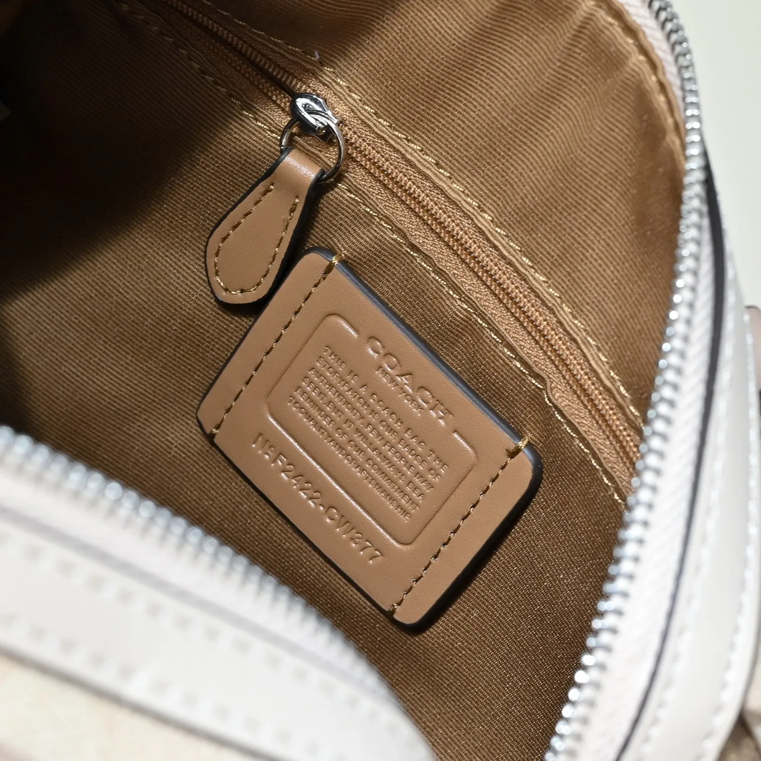 P380【Top original order】Model number: CW377 Size: 25*15*12cm