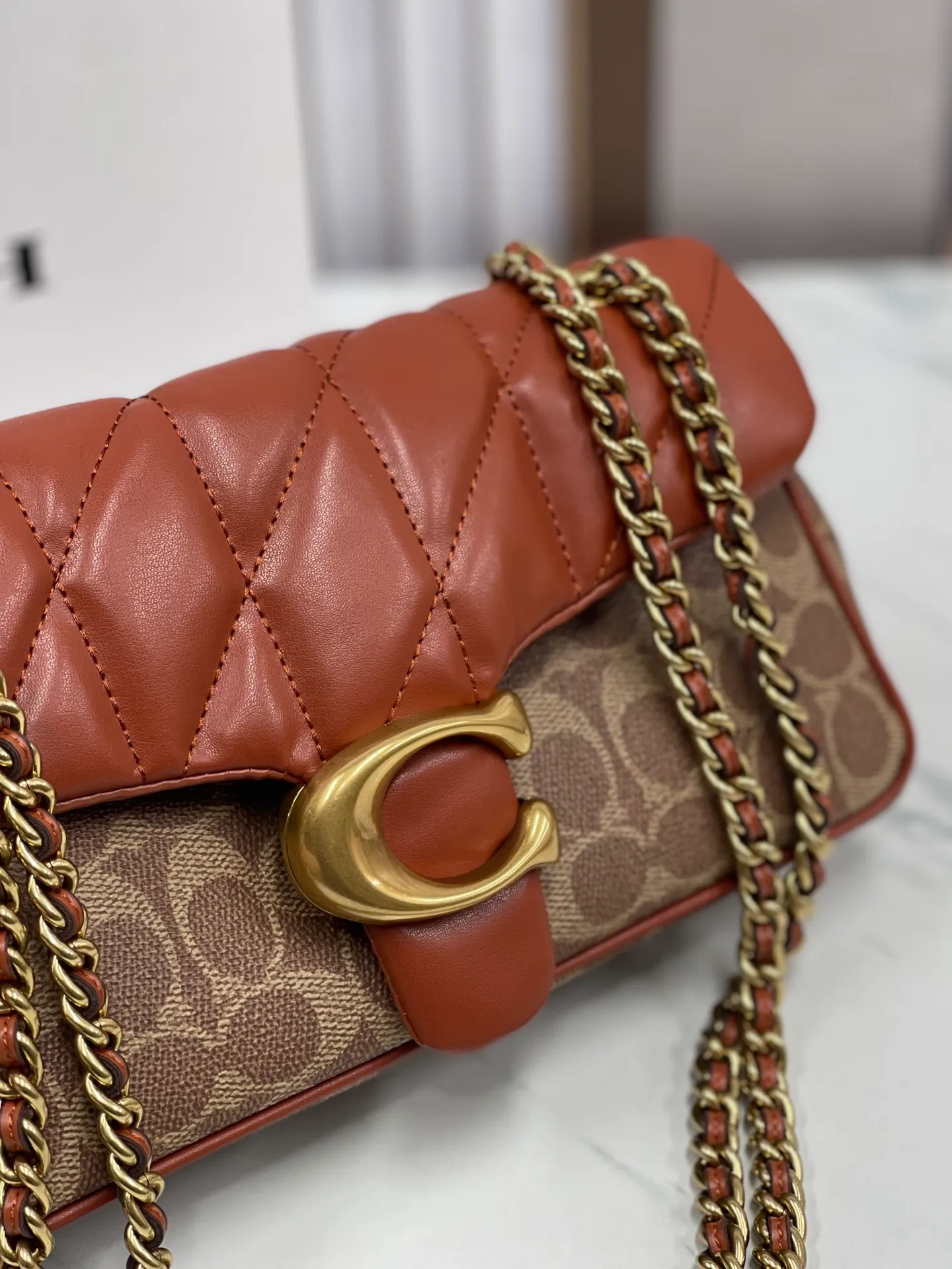 Top original order batch 480¥Coach/Coach new model CY815✈️Quilting Tabby chain tabby with quilting technology. Cool, low-key and high-end gold buckle. Choose a size and color you like. Size 26/15.